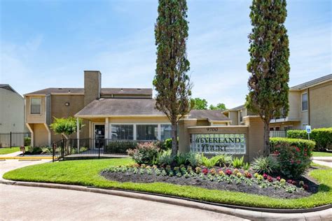 Meyerland Apartments for Rent .